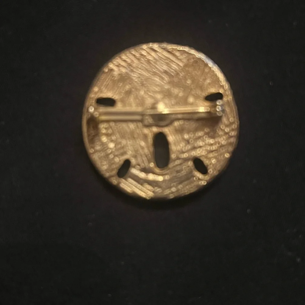 Vintage Gold Tone Sand Dollar Brooch